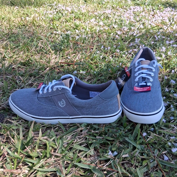 Chaps Men's Gray Canvas Sneakers - Picture 5 of 6